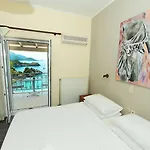 Apartment Platakia Blu *